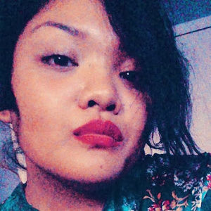 Meet your Posher, Larissa